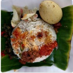 Nasi Gurih Telur Bulat