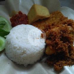 Paket Nasi Ayam Lengkuas