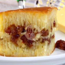 Martabak Manis Pisang Kismis