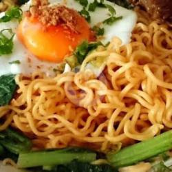 Indomie Pedas Telur