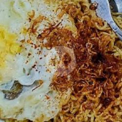 Mie Goreng Telor