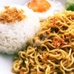 Nasi   Mie Geprek Fre Saos