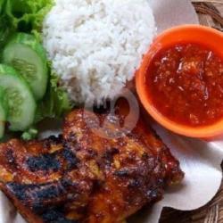 Nasi Ayam Bakar Gurih Manis.