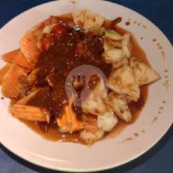 Rujak Campur Bumbu Kacang Gula Asem