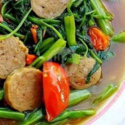 Cah Kangkung Bakso