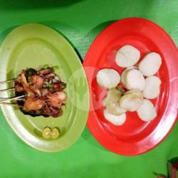 Sate Ayam 5 Tusuk   Lontong Bumbu Kecap