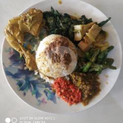 Nasi Ayam Kare Sayur Dicampur Sama Nasi