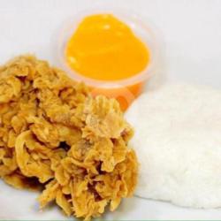 Nasi Ayam Crispy Saos Keju