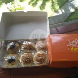 Pia Crispy Keju Isi 12