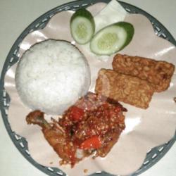 Ayam Gebuk Komplit