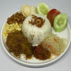 Nasi Uduk Ayam Goreng