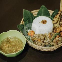 Nasi Lawar Plek Marline