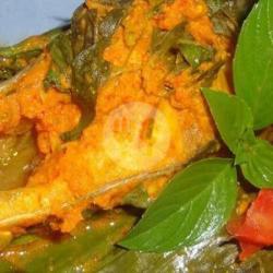 Nasi Brengkes Tempoyak Lalapan Sayur Asem Sambel Setan