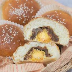 Beef Floss Salted Egg Bun