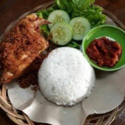 Nasi Ayam Serundeng