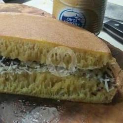 Martabak Manis Blackforest Keju Double