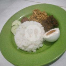 Nasi Krawu Ayam Lengkap