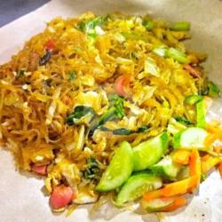 Bihun Goreng Ayam Baso Sosis Telor Dadar/ceplok