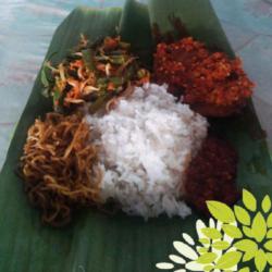 Nasi Tongkol Sambel Komplit