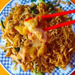 Mie Goreng Pangsit