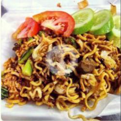 Kwetiau Goreng Atiampela, Ayam