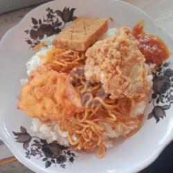 Nasi Rames Ayam Krispy  Tempe Dadar Jagung