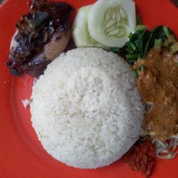 Nasi, Pecel, Cumi