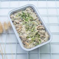 Shirataki Salmon Truffle Mushroom Sauce