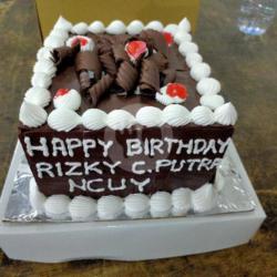 Paket Lengkap Kue Ulang Tahun Blackforest