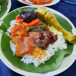 Nasi Gudeg   Ayam   Telor Bebek   Krecek