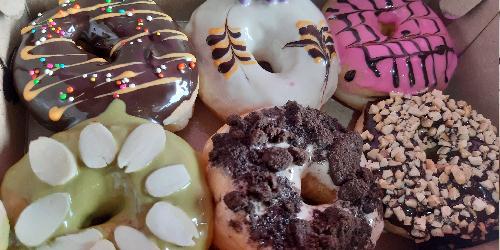 AraL Donuts 2, Setia Mulya