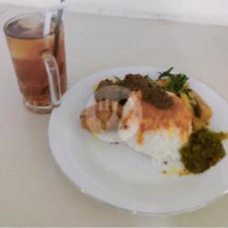 Nasi Rendang   Perkedel   Es Teh Manis