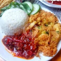 Nasi   Telur   Sambal Terasi  Lalapan