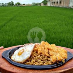 Indomie Goreng Topping Chicken Katsu