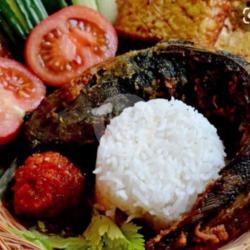 Nasi Ikan Lele Sambel Geprek