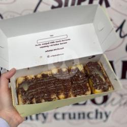 Coklat Crunchy Puff Pastry