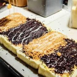 Roti Bakar Coklat Tabur Kacang