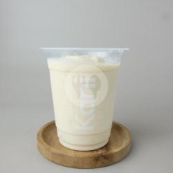 Regal Vanilla Milkshake