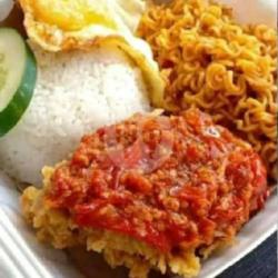 Nasi Indomi Ayam Geprek   Telur