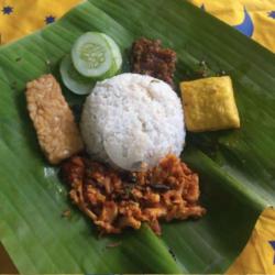 Nasi Timbel Ayam Suwir Kemangi