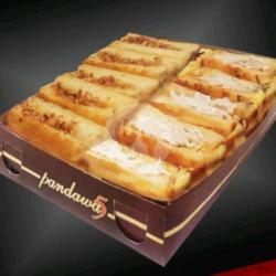 Roti Bakar Kacang  Tiramisu Biasa   Susu Spesial (pisah)