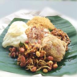 Nasi Uduk Perkedel   Teri Kacang