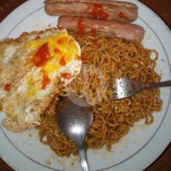 Mie Indomie Goreng Telur Es Teh Manis