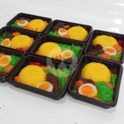 Pudding Nasi Kuning Box