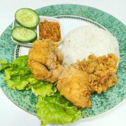 Nasi Ayam Kriuk Jumbo Sambal Huuhaa