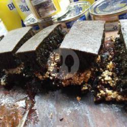 Kacang Coklat Wijen Black Forest