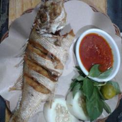 Ikan Goreng Lalapan