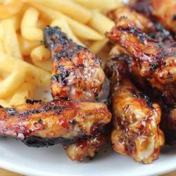 Bbq Chicken Wings   French Fries