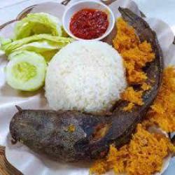 Nasi Uduk   Lele Goreng Kremes