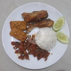 Paket Berdua Ayam Cumi Es Teh Manis